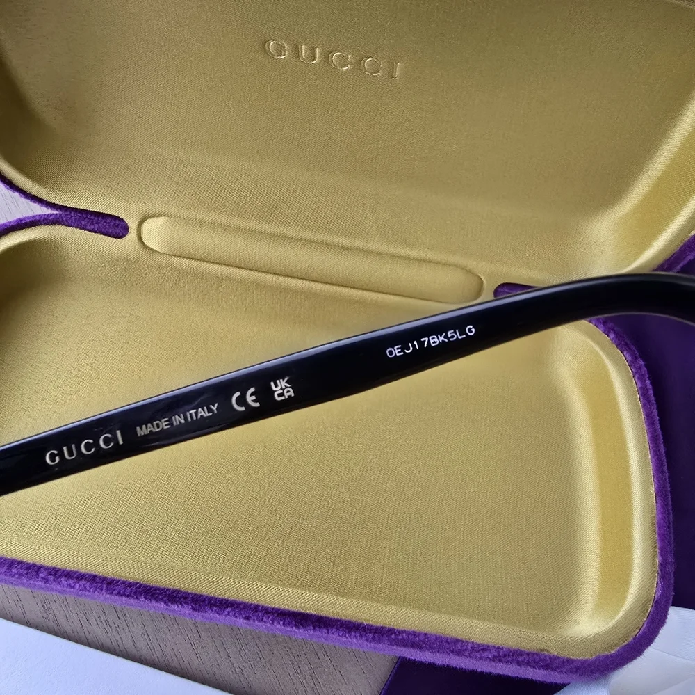 NEW- Gucci Black Sunglasses with Case GG0022S - Picture 3 of 7